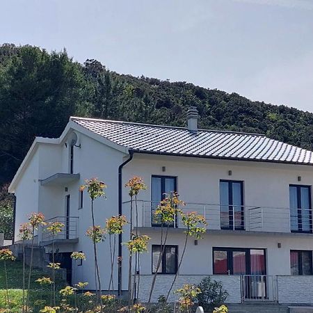 Holiday Apartments Cecilija Supetarska Draga Esterno foto