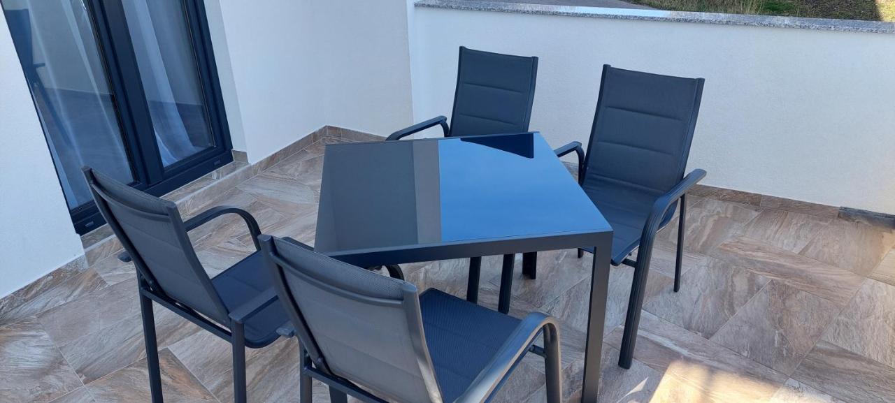 Holiday Apartments Cecilija Supetarska Draga Esterno foto