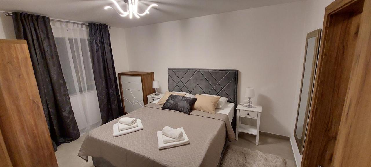 Holiday Apartments Cecilija Supetarska Draga Esterno foto